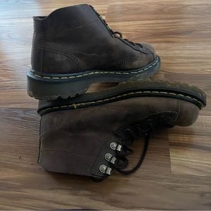 Dr. Martins 8A32 CKD03 AW 004 vintage brown combat boots